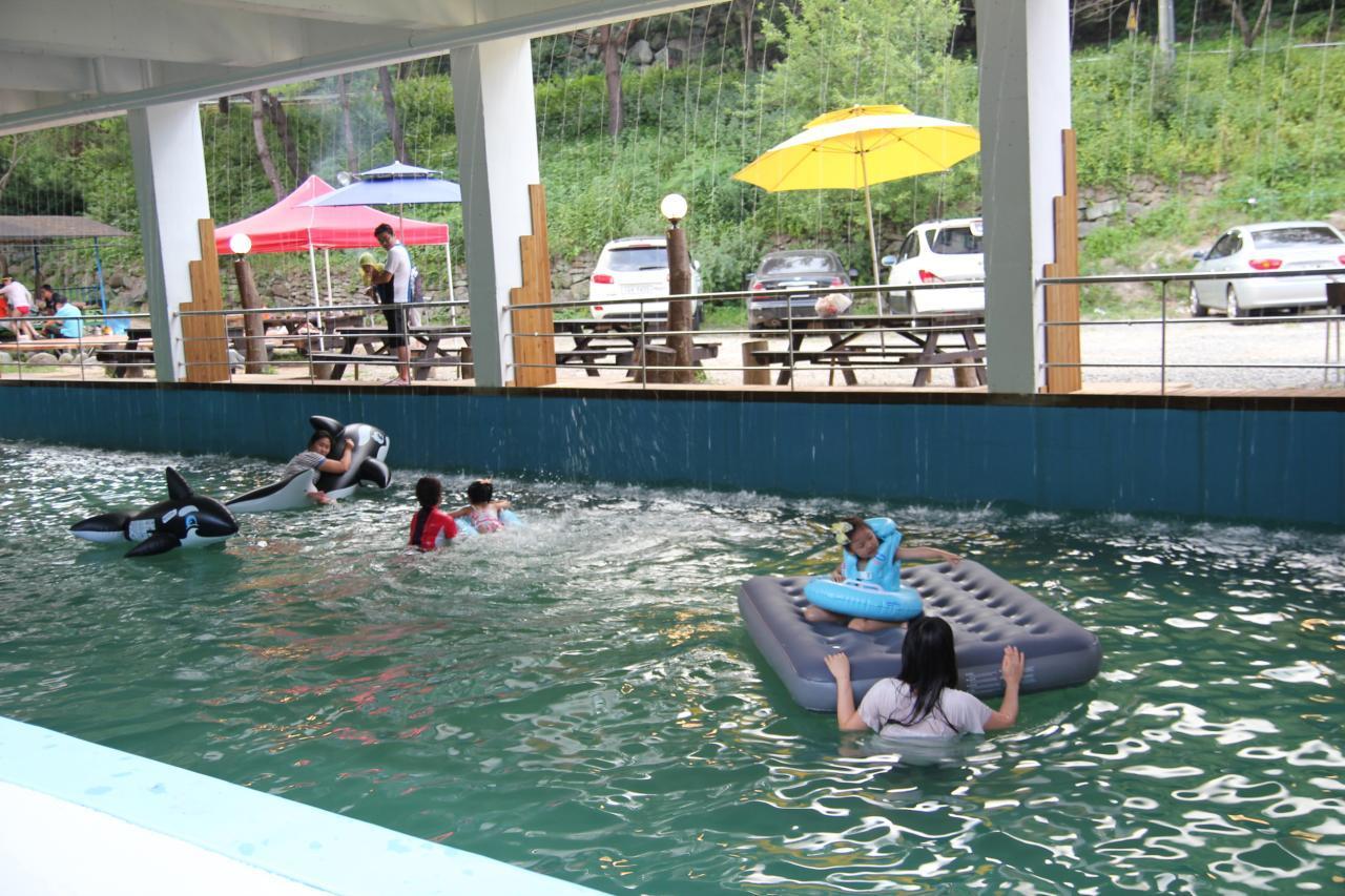 Green Valley Sancheong Bagian luar foto
